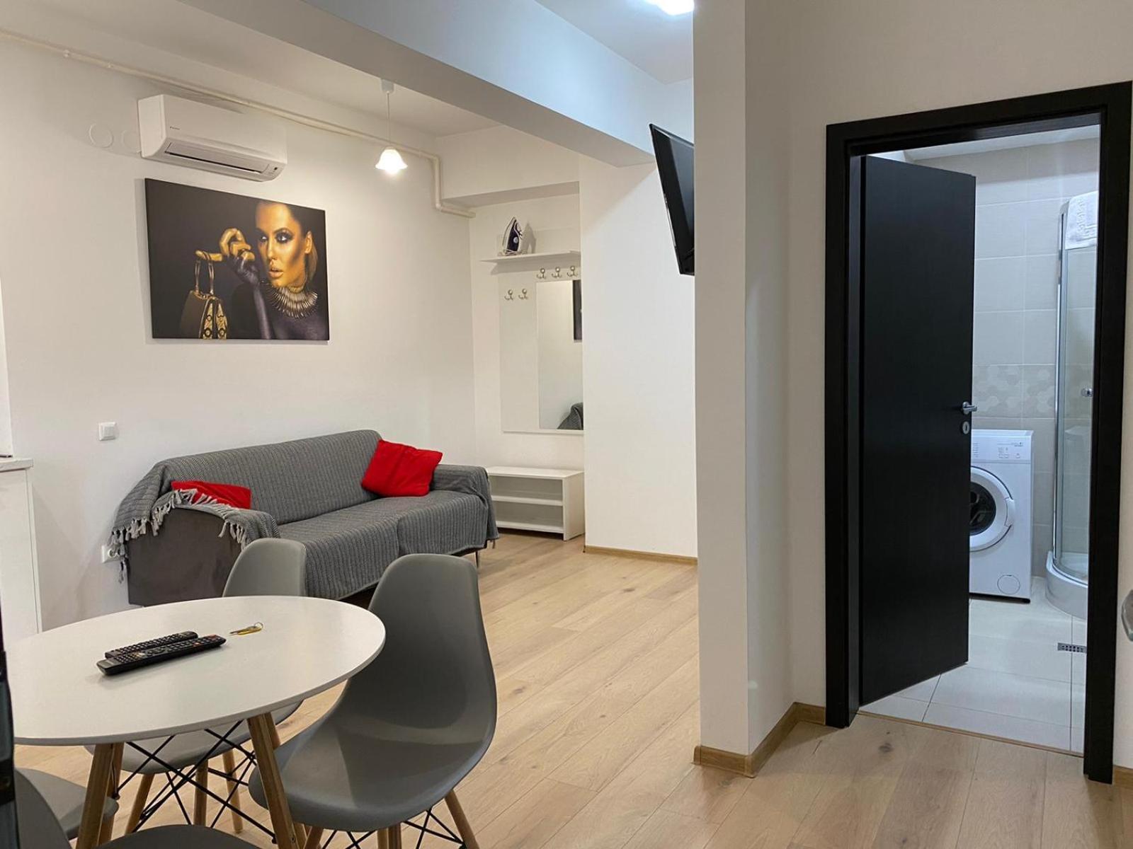 Luxury Glam Apartments Iasi At Lazar Palas Exteriör bild