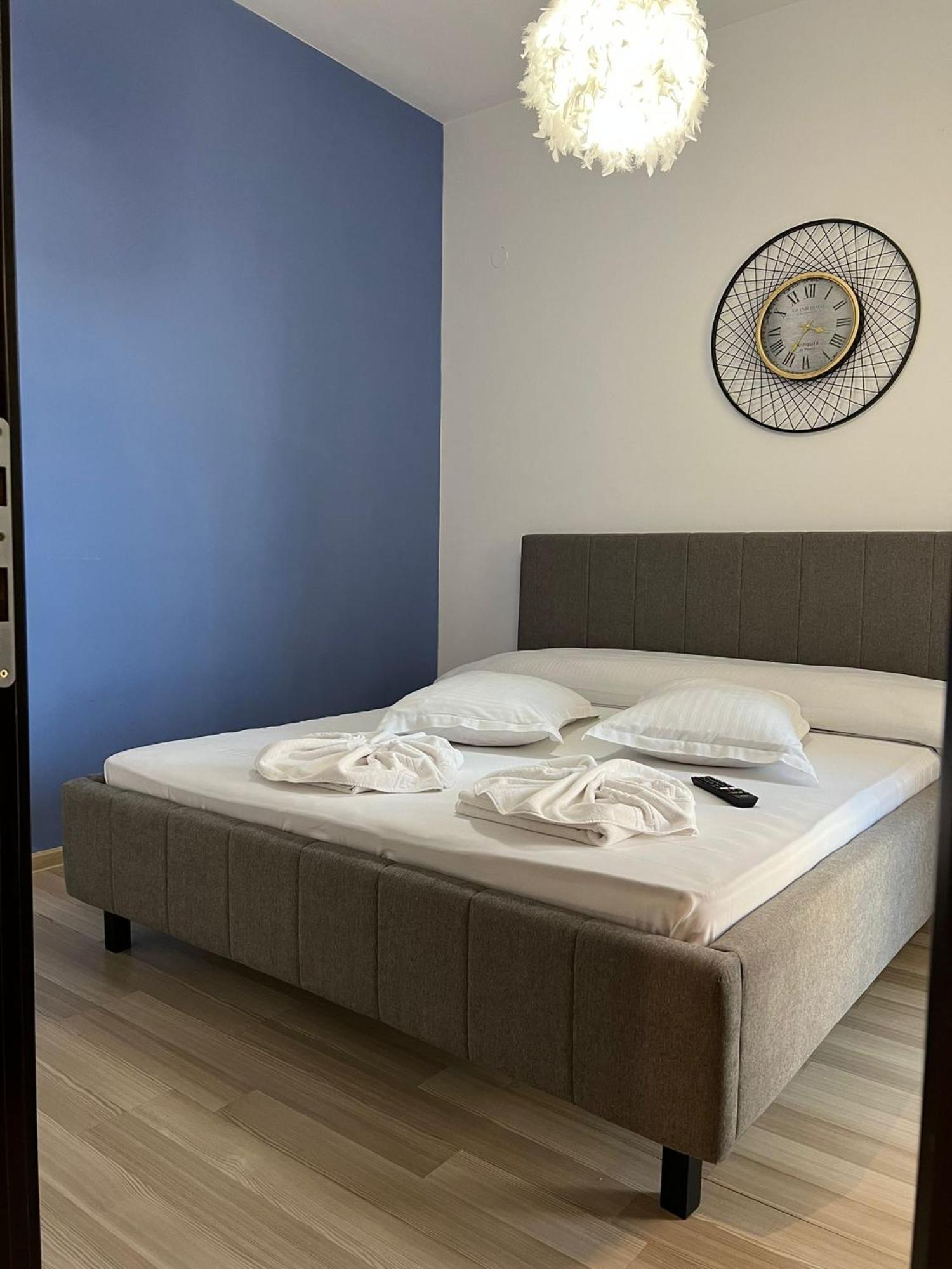 Luxury Glam Apartments Iasi At Lazar Palas Exteriör bild