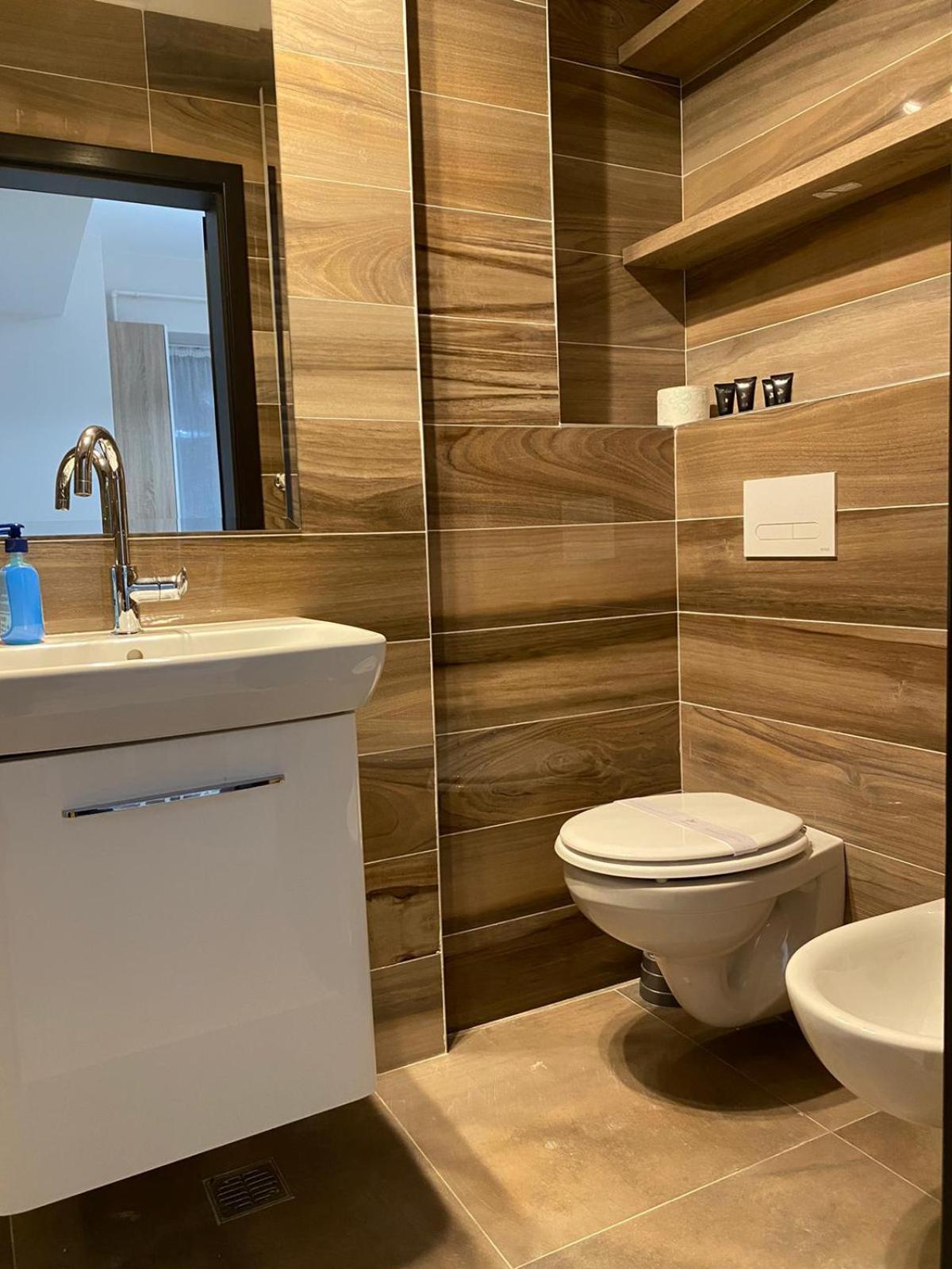 Luxury Glam Apartments Iasi At Lazar Palas Exteriör bild