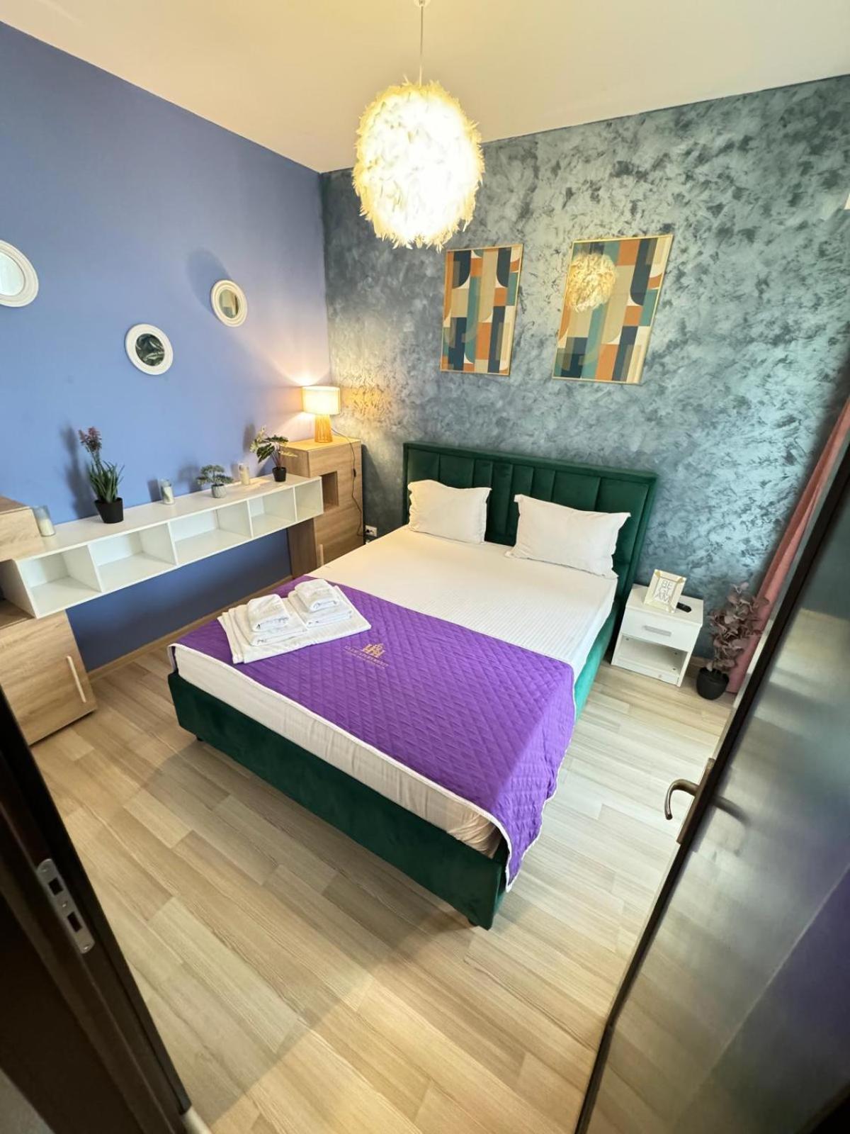 Luxury Glam Apartments Iasi At Lazar Palas Exteriör bild